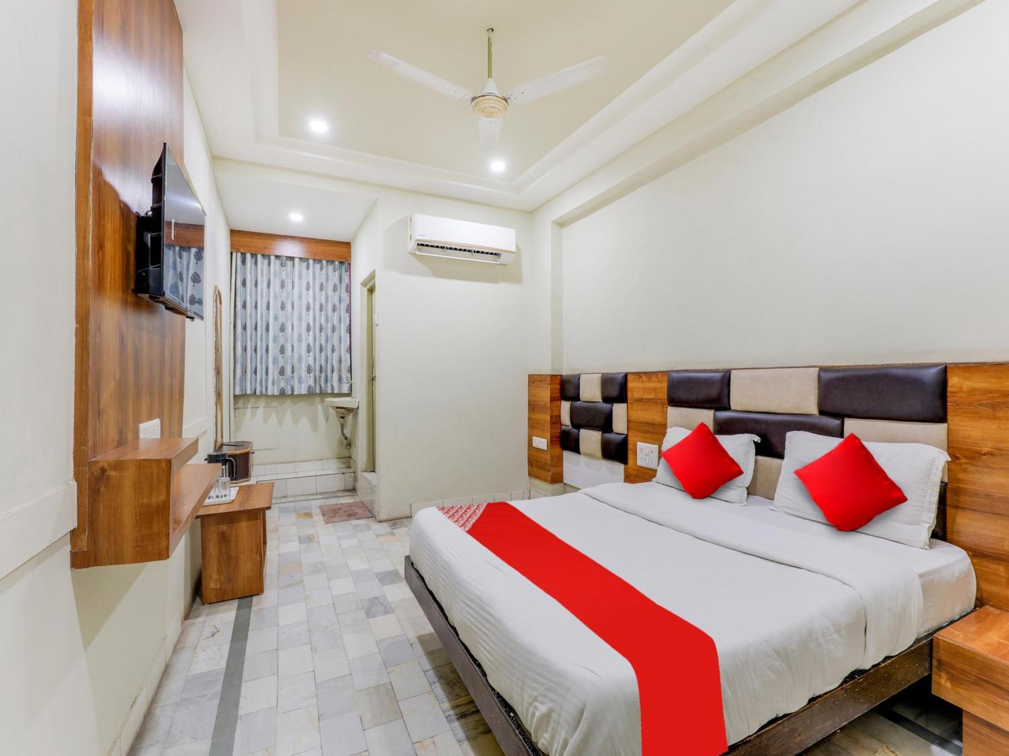 Hotel O Asopalav Naroda Exterior photo